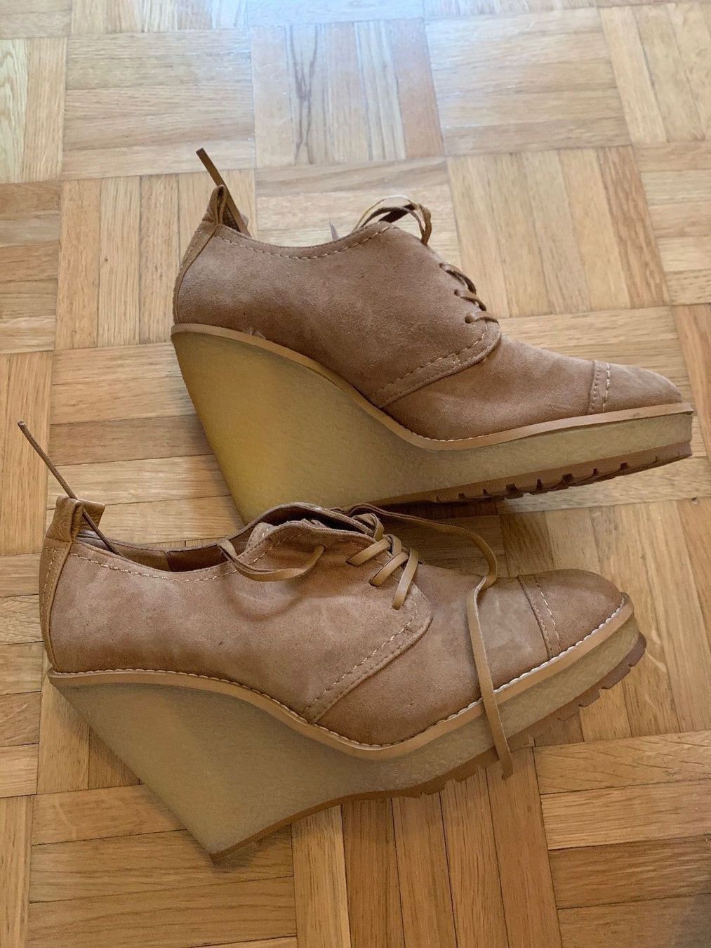 Zara Damenschuhe: Zara suede wedge short boots, size 39, new – Gebraucht aus Zürich von EShopping81