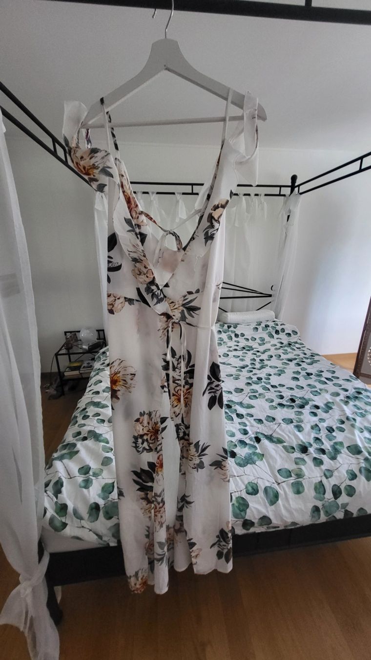 Vestiti: Schönes Wickelkleid – Usato da Sevelen venduto da Cleo82