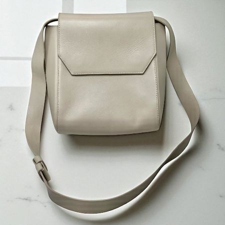 Sac à bandoulière COS en cuir crème