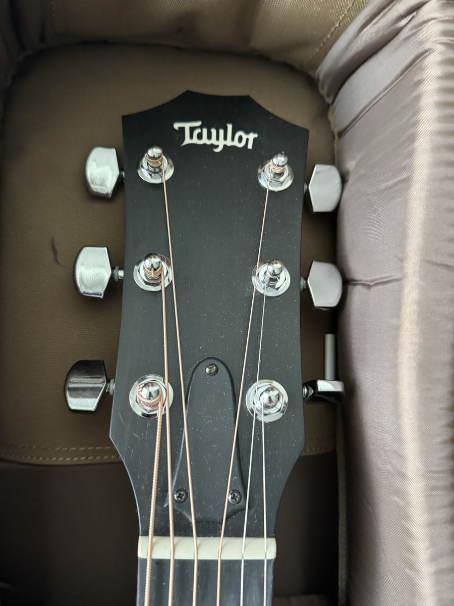 Taylor Musikinstrumente: Taylor 110Ce halbakustisch mit Gurt und Gigbag – Gebraucht aus Dübendorf von Tata09 4
