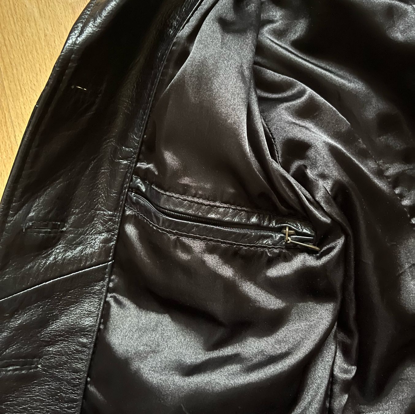 Jacken: Black leather jacket, size S – Gebraucht aus Basel von das_7wzs 3