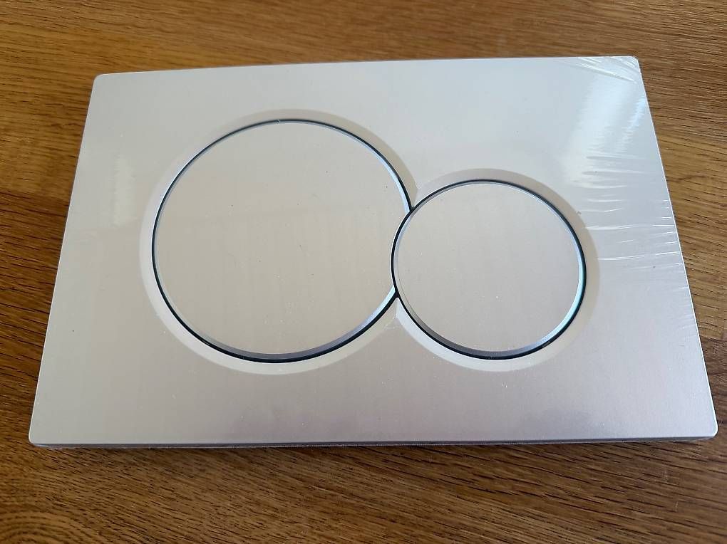 WC: Plaque de déclenchement gris argenté, pour Geberit Sigma 01 – Nuovo e nell'imballaggio originale da Vugelles-La Mothe venduto da Tcho