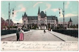 Bern, Historisches Museum, belebte Brücke, gelaufen 1904