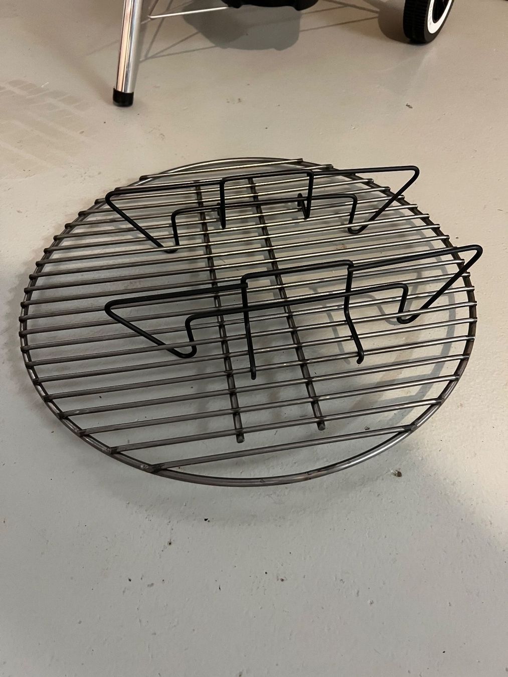 Weber Griglie: Weber Grill 57 cm , neu ungebraucht – Nuovo (secondo la descrizione) da Schönenberg ZH venduto da ozi66 6