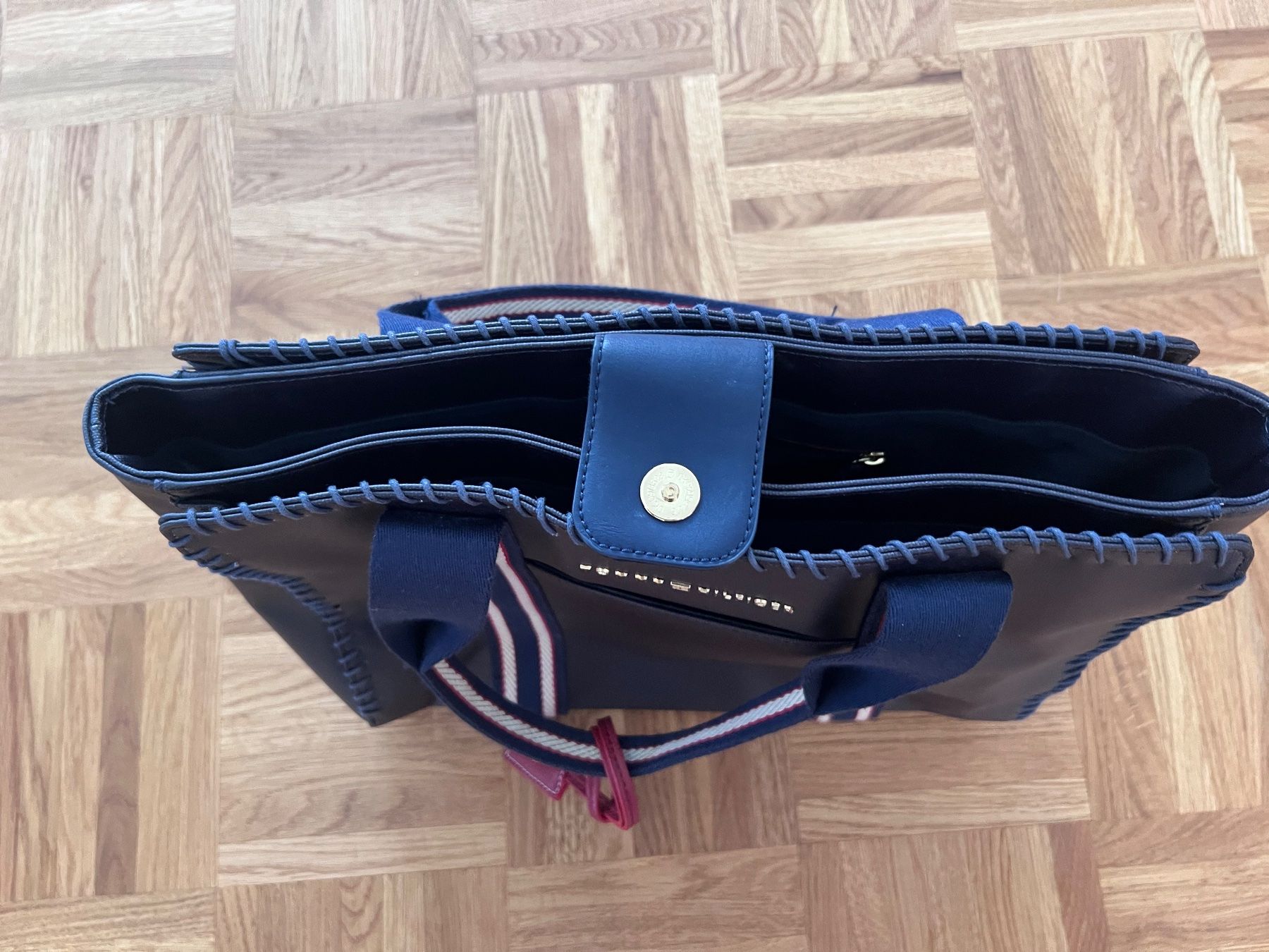 Tommy Hilfiger Taschen für Damen: Tommy Hilfiger tasche – Gebraucht aus Neuhaus SG von bernike 1