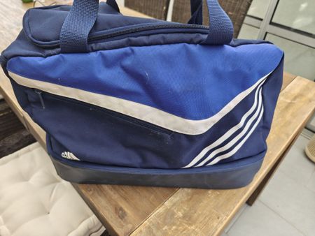 Adidas Sporttasche dunkelblau/hellblau potenter Zustand