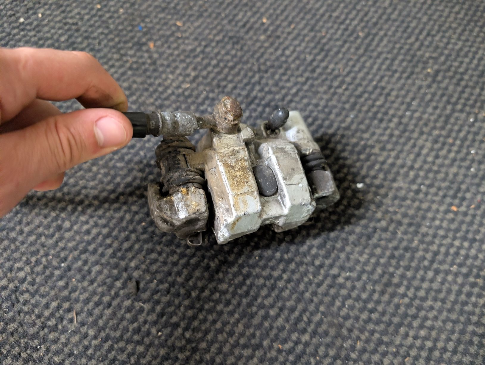 Yamaha Tutti i ricambio per moto: Yamaha DTR 125 Bremssatel Vorne – Usato da Mellingen venduto da jea_hkf9 5