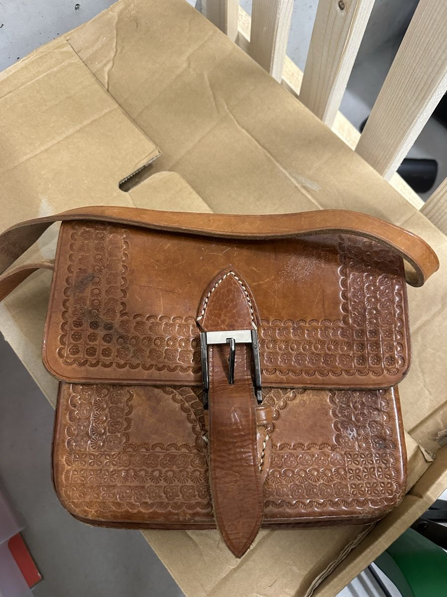 Borse: Ledertasche mit Prägung – Usato da Zürich venduto da kri_6t8y