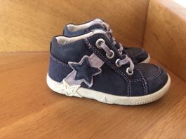 Süsse Mädchen/ Jungen guter zustand - Gr 22