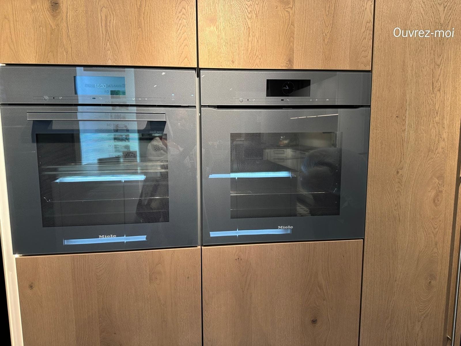 V-Zug Cucine complete: Cuisine Pfister neuve avec îlot central model d'exposition – Nuovo (secondo la descrizione) da Gimel venduto da lui_7szm 1