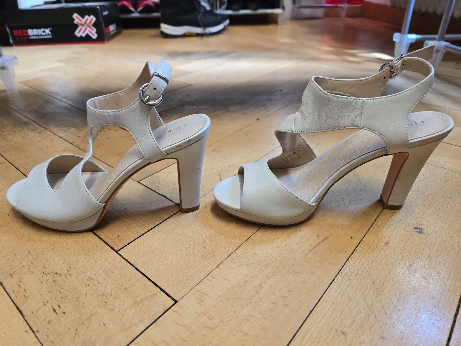 Scarpe da donna: Pier one Sandalen Grösse 36 – Usato da Schönenwerd venduto da Chez_Mimi 2
