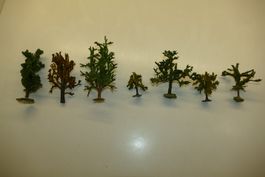 Spur H0: 7xLaubbäume. Höhe 5,5-15cm