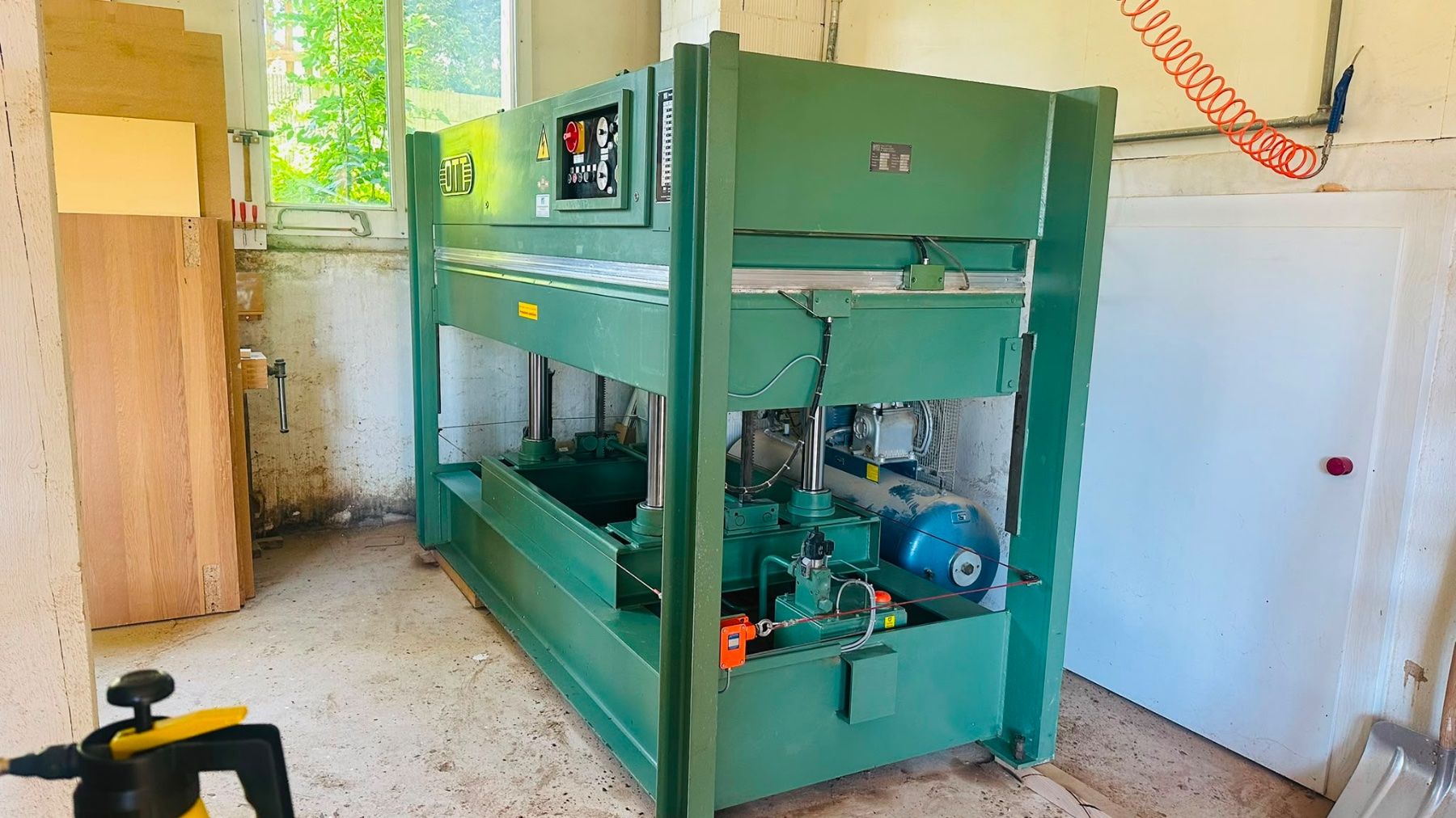 OTT Tutte le macchine: Furnierpresse Ott – Usato da Volketswil venduto da ars_sjh2 1