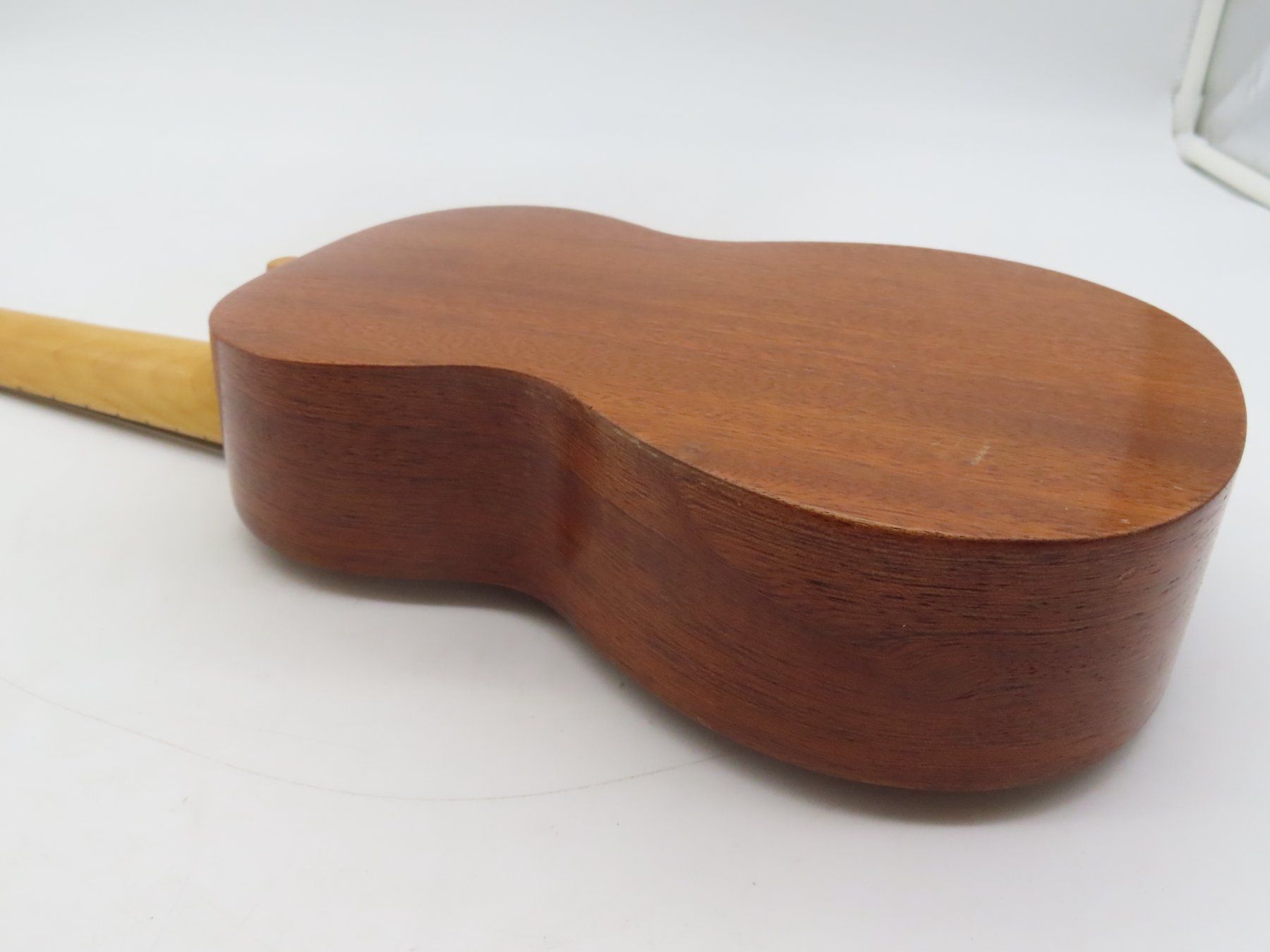 Strumenti musicali: Sopran Ukulele mit Etui – Usato da Reinach BL venduto da WBZ-Flohmarkt 4