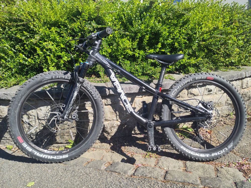 VPACE MAX20 Trail Kinder-Mountainbike – Stealth-Schwarz (Gebraucht) in ...