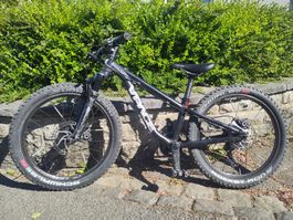 VPACE MAX20 Trail Kinder-Mountainbike – Stealth-Schwarz
