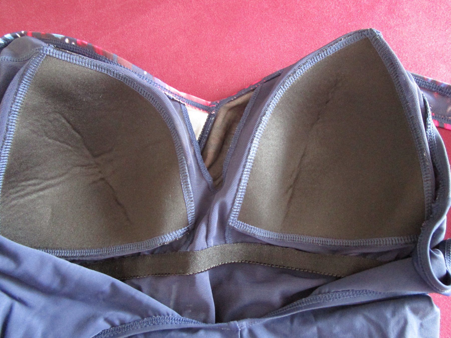 Costumi da bagno & Bikini: Badeanzug – Usato da Birmenstorf AG venduto da Edelweiss25 3