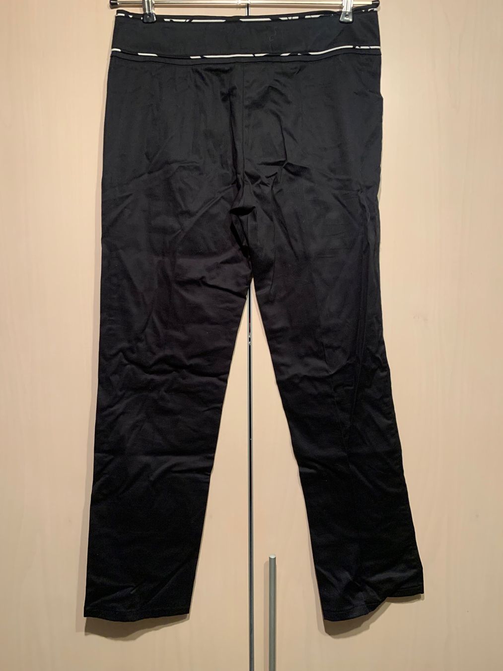 Pantaloni: Leichte Baumwoll-Stoffhose, schwarz, Gr. M – Usato da Rosshäusern venduto da MiJoDoOl 1