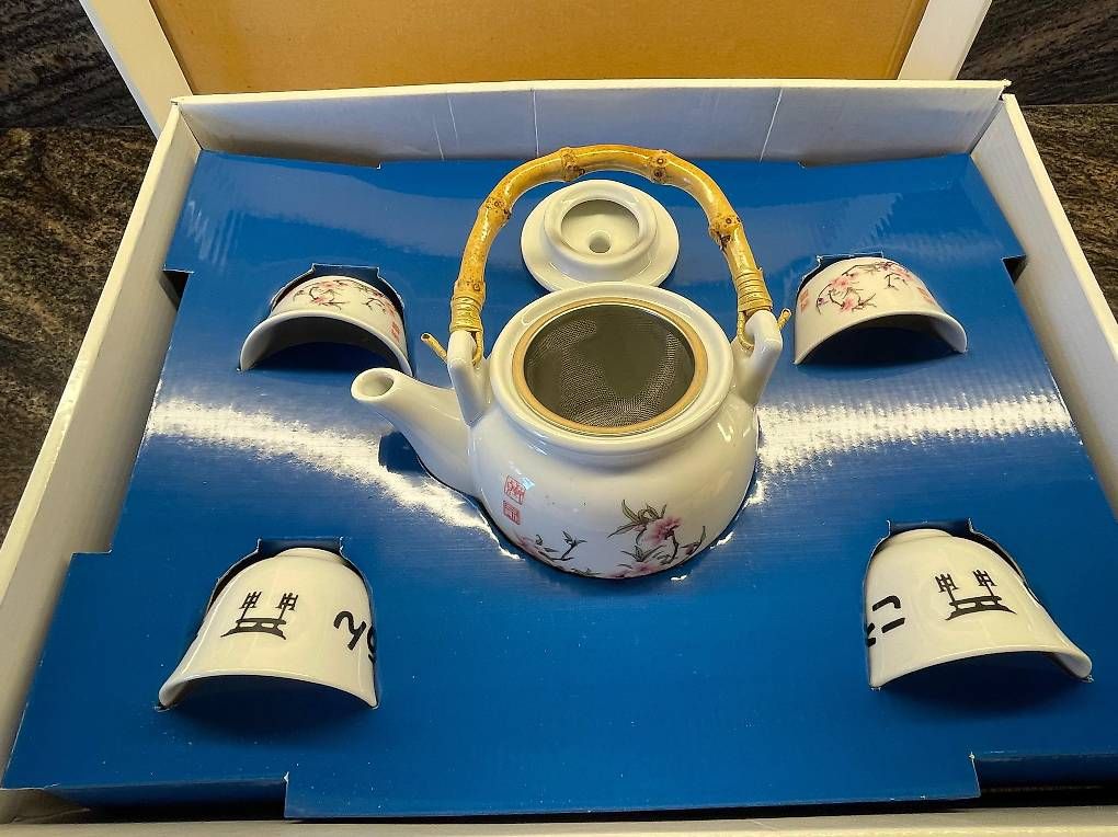 Théières: Teeset – Neuf avec emballage d'origine à Ittigen par sel_fm7s 1