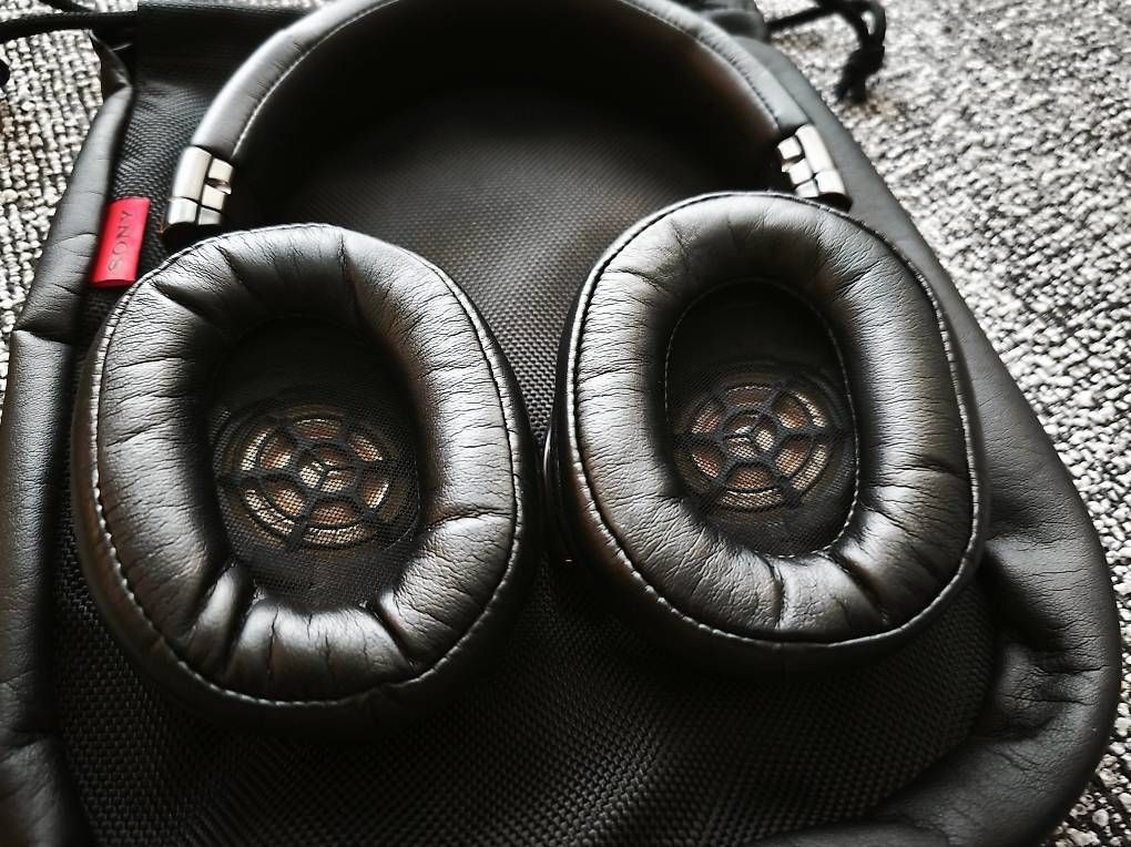 Sony Cuffie: Sony MDR-1R – Usato da Winterthur venduto da messiha 1