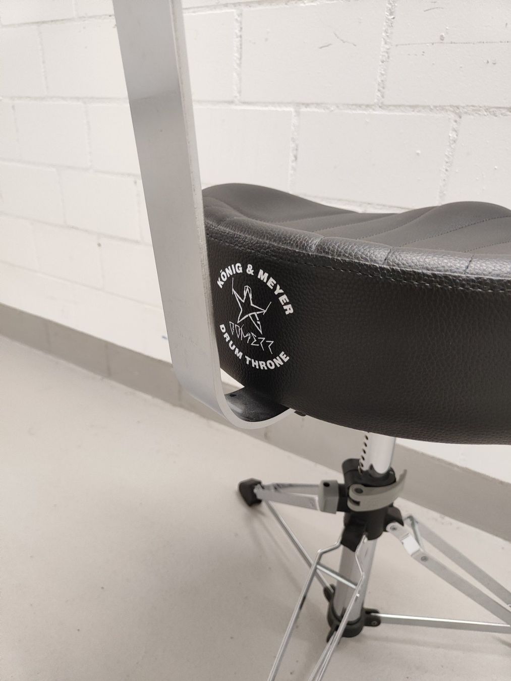 Strumenti musicali: K&M Schlagzeug Hocker – Usato da Zürich venduto da KingPeto 4