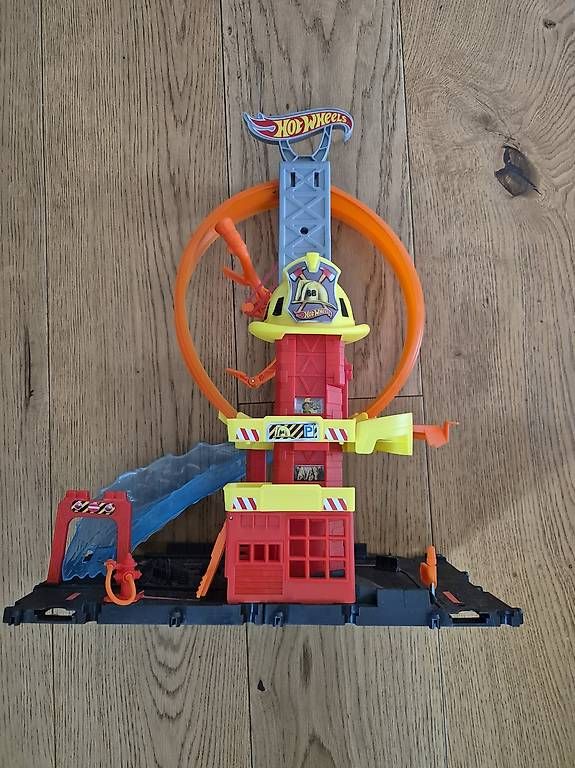 Jouets: Topwheels Feuerwehr – D'occasion à Muttenz par sal_qj67 2