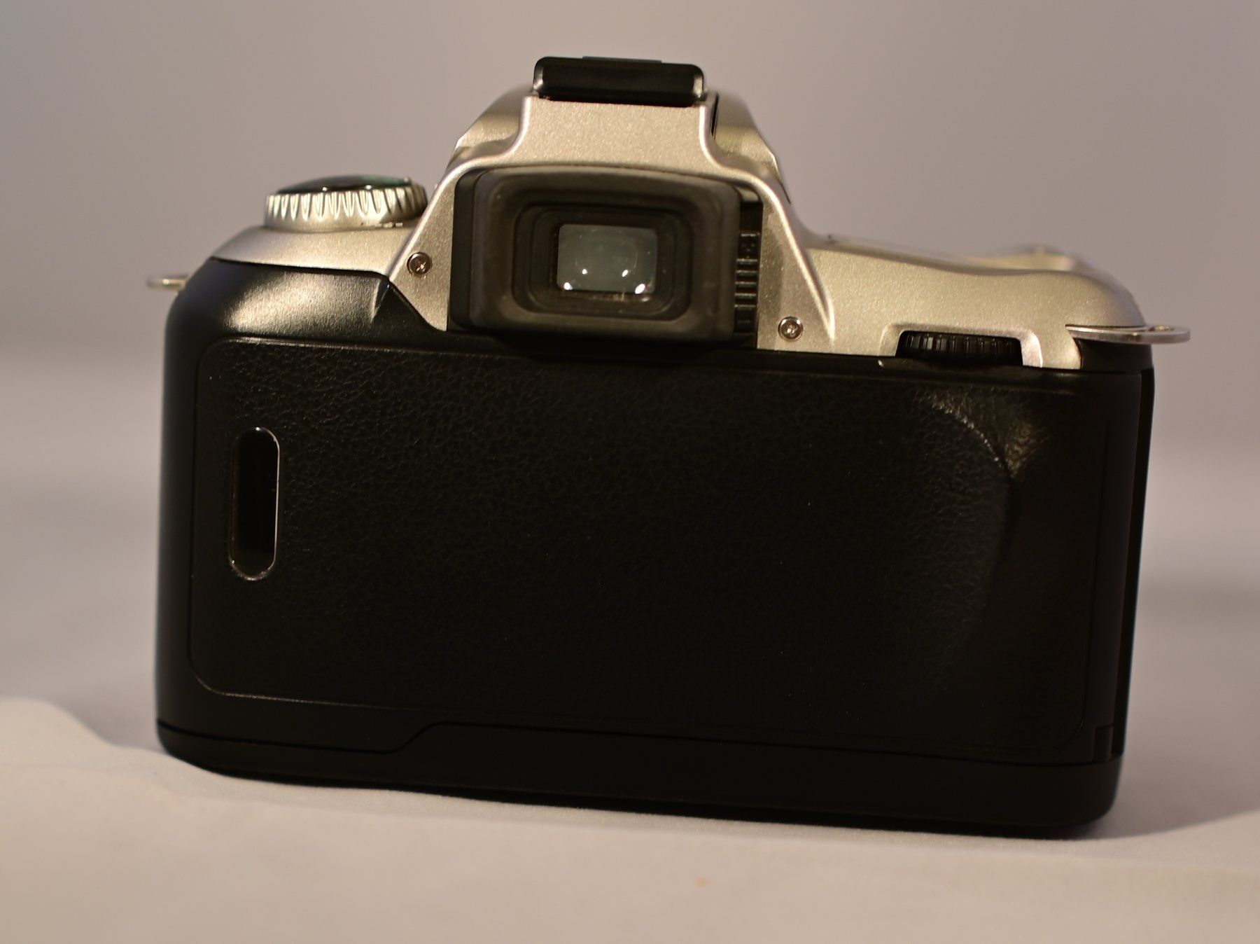 Nikon Kamera: Nikon F55 mit Objektiv – Gebraucht aus Uster von Stoessda 2