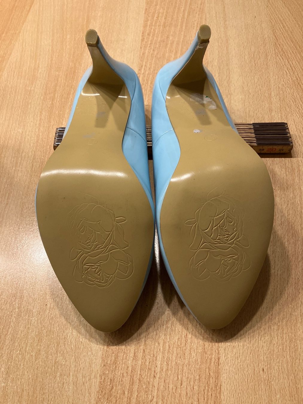Cube Scarpe da donna: Elegante CUBE High Heels, Gr. 39, Hellblau, Lack – Nuovo (secondo la descrizione) da Einsiedeln venduto da melissa.24 3