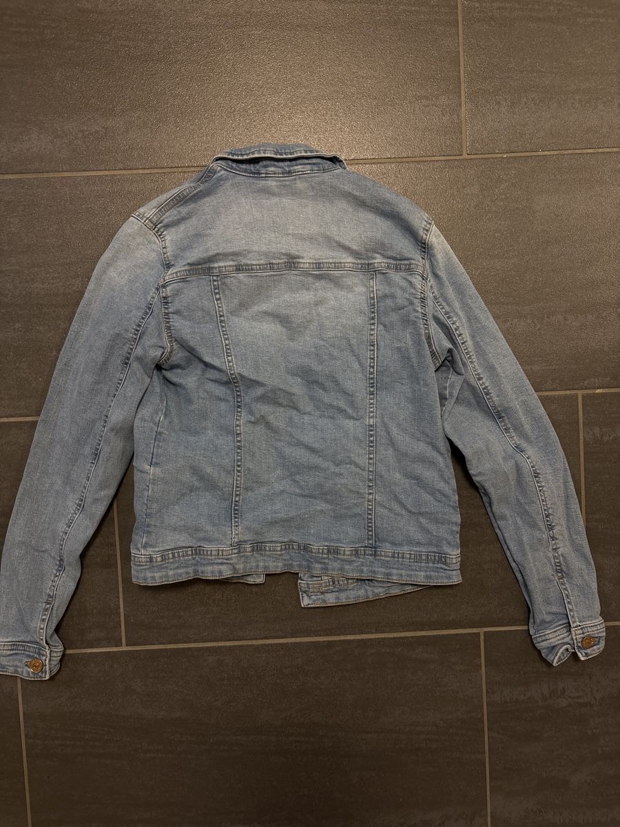 Only Giacche: ONLY Jeansjacke 38 – Usato da Rümlang venduto da svent 4