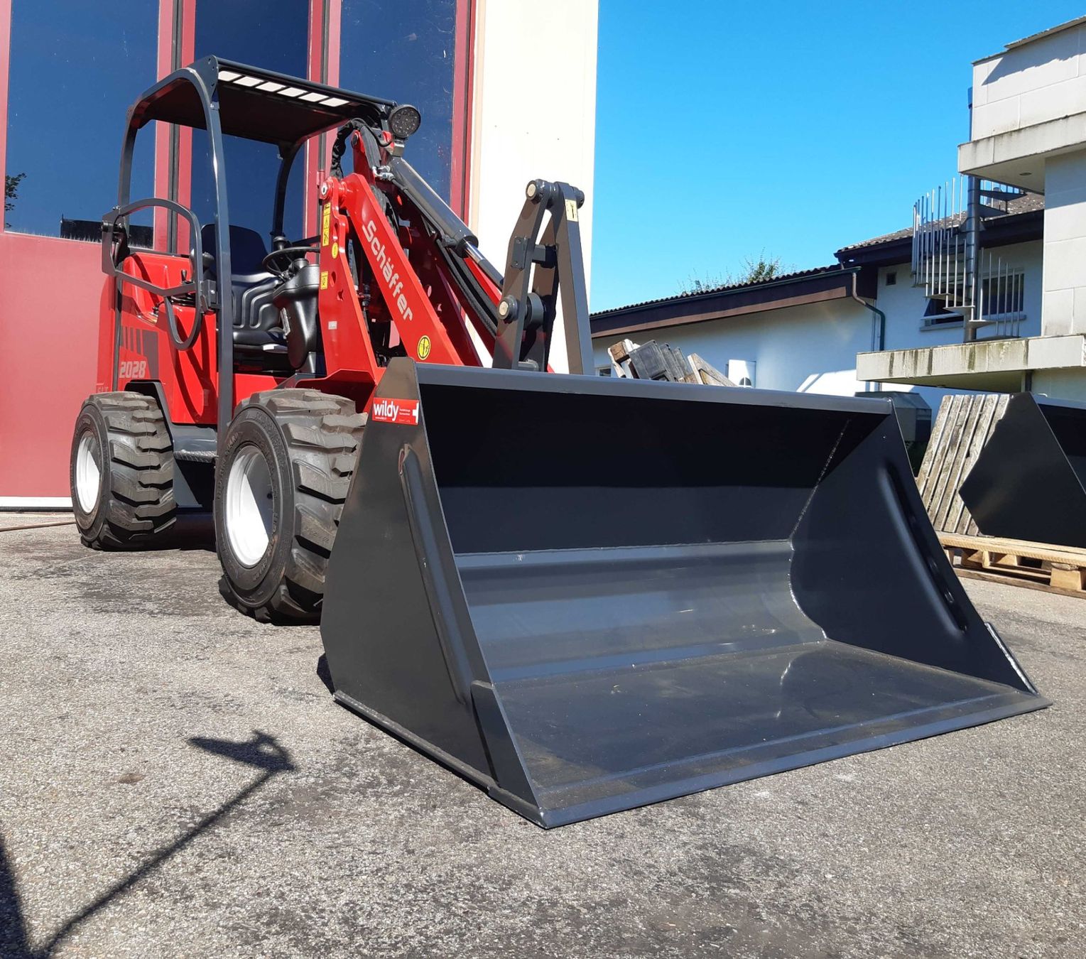 Schäffer Caricatori: Hoflader Hoftrac Schäffer Frontlader Radlader Kompaktlader – Nuovo (secondo la descrizione) da Brunegg venduto da isuzutrucks 1