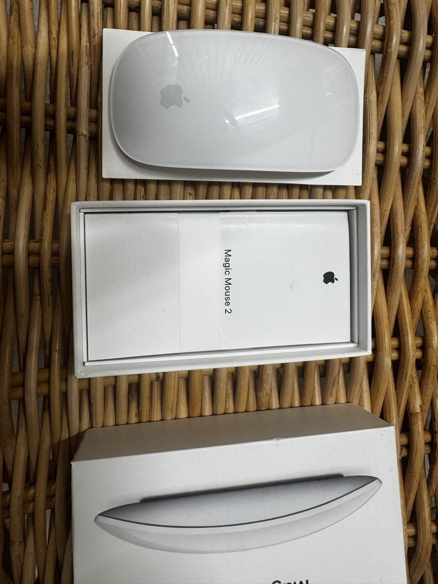 Apple Souris: Apple Magic Mouse 2 Maus mit Ladekabel neuwertig – Neuf (Voir description) à Zürich par JUMAI06 2