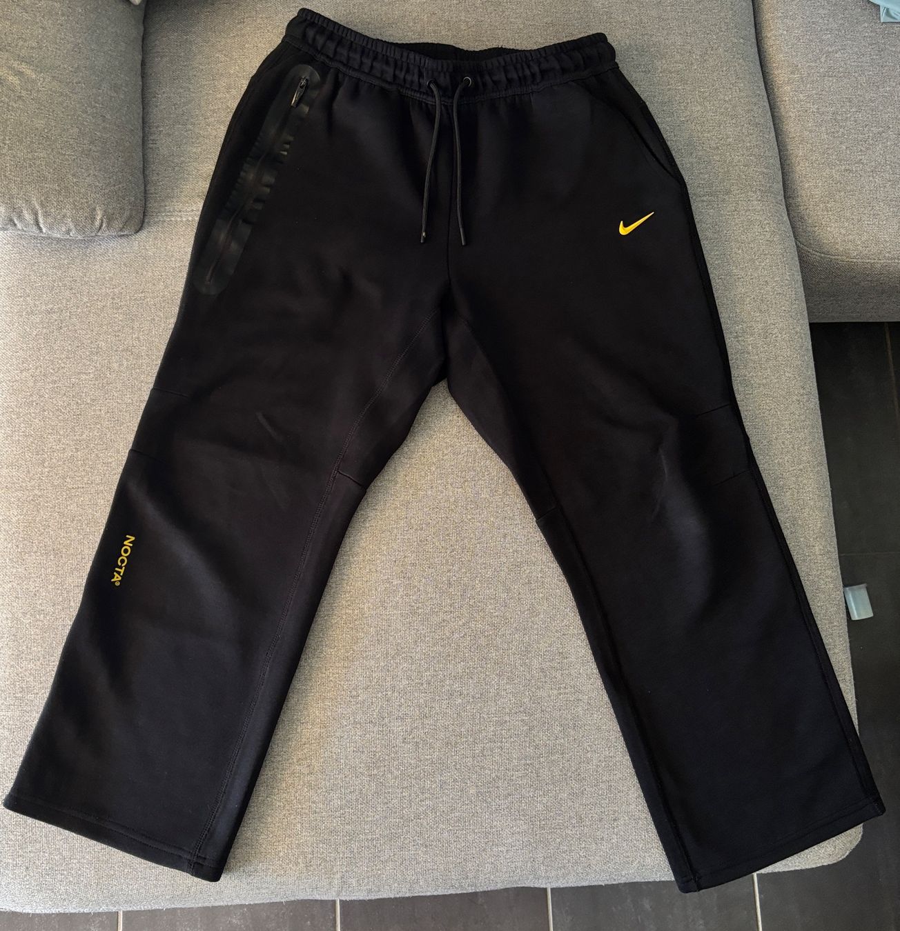 Lots de vêtements: Nocta Nike Tech Tracksuit, Grösse S – D'occasion à Gränichen par OsoLoco 2