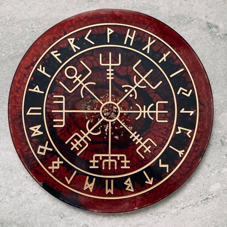 Vegvísir mit Runen | handgefertigt (Neu und originalverpackt) in ...