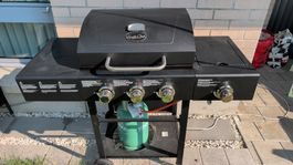 Gasgrill mit 3 Brennern guter Zustand
