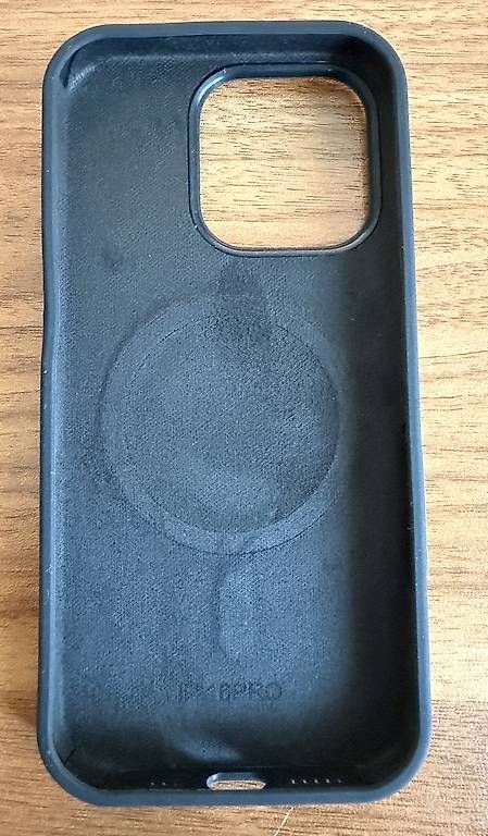 Cover & Protezioni schermo: Coque d'iPhone 16 pro – Usato da Marin-Epagnier venduto da LoGi17 1