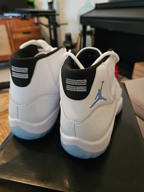 Scarpe da uomo: Jordan 11 Legend Blue 2024 US 10,5 – Usato da Oberentfelden venduto da pun_d7vt 3
