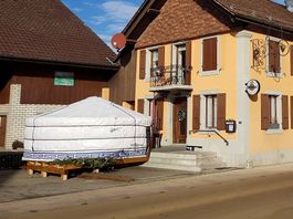 Yourte mongol 4 murs  5m de diamètre/ 20m²  Excellent état