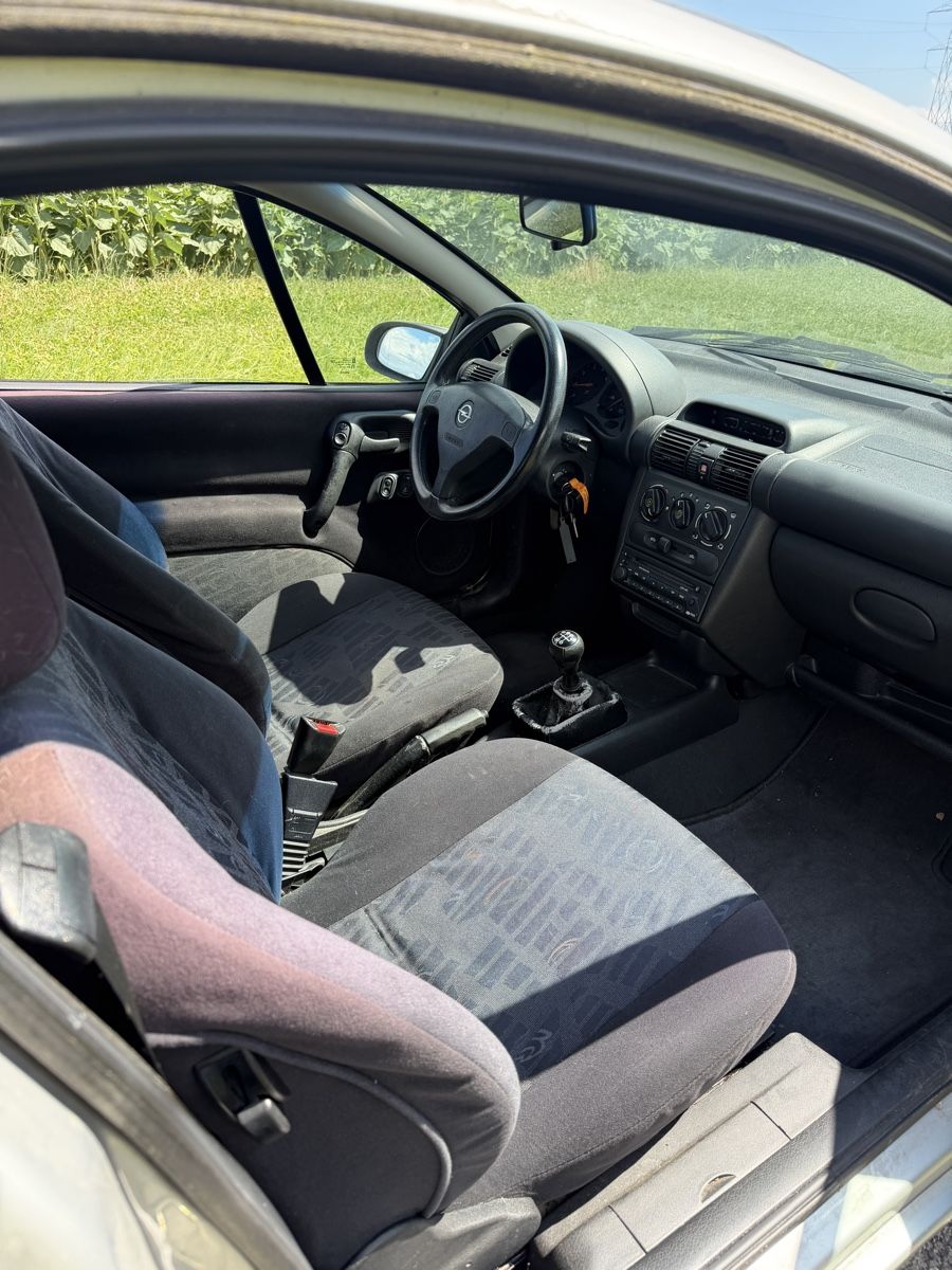 Opel Automobili: Opel Tigra A – Usato da Chavannes de Bogis venduto da yan_cz2h 4