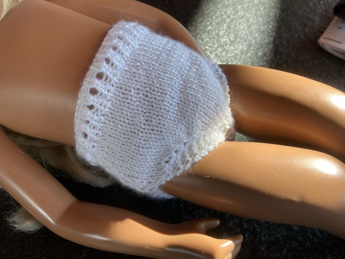 Bambole: Robe, chapeau et culotte pour poupée Sasha – Nuovo (secondo la descrizione) da La Neuveville venduto da tricoly 2