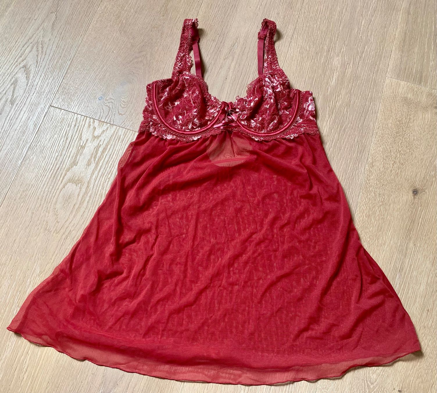 Autres dessous: Neues rotes Negligée Grösse 70B – Neuf (Voir description) à Winkel par Flyhy2020