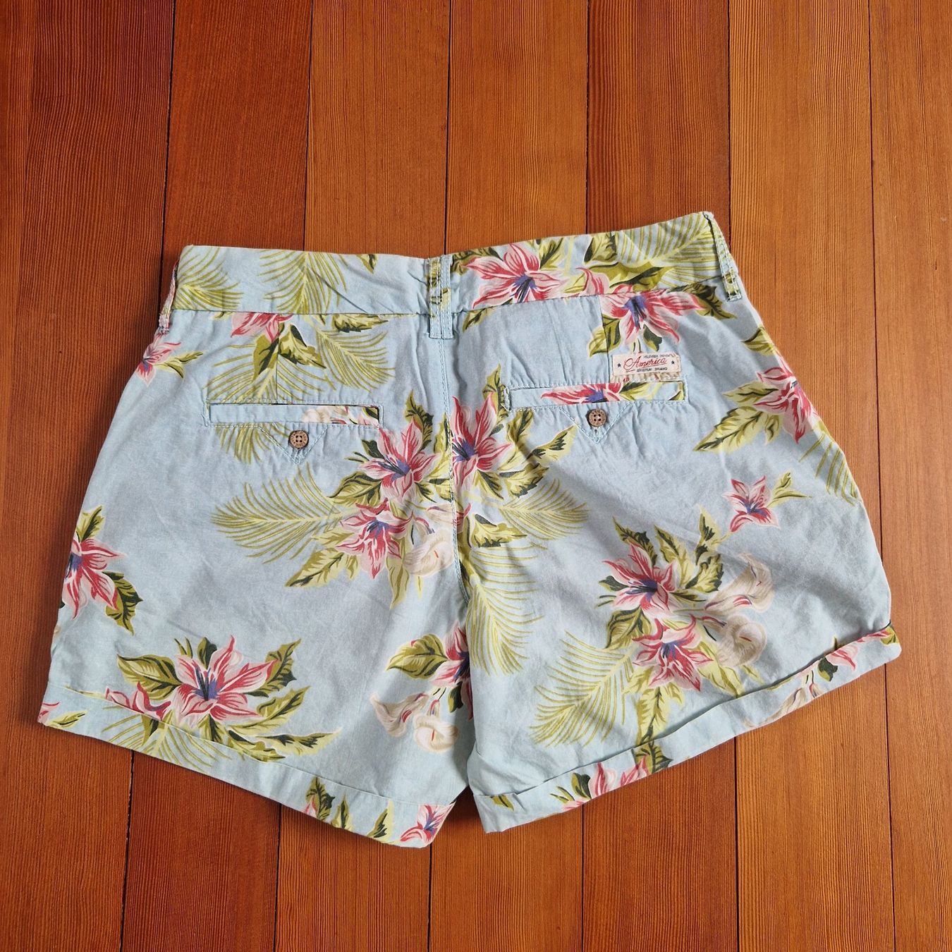 Tommy Hilfiger Hosen: Shorts Gr. 26 von Tommy Hilfiger – Gebraucht aus Muttenz von bebbi523 2