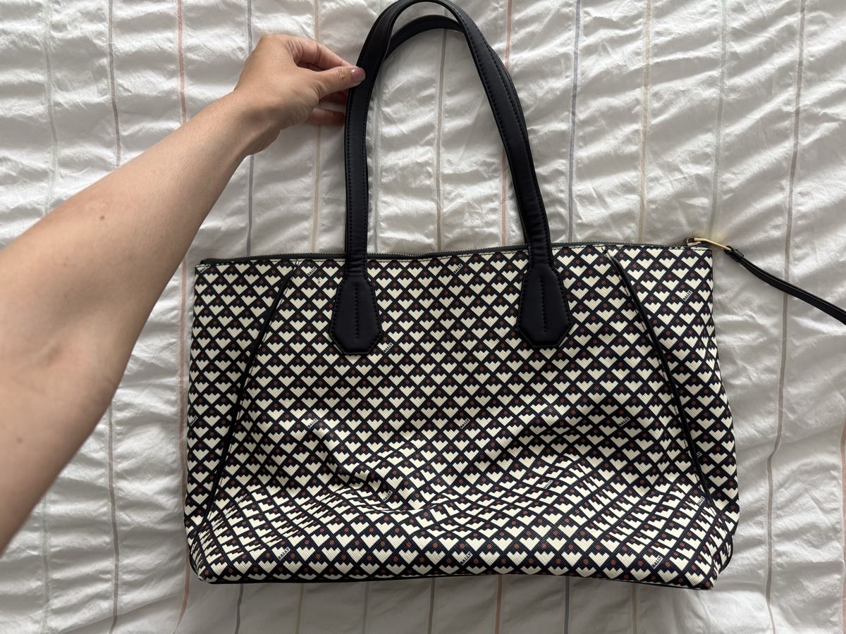 Bally Taschen für Damen: Bally Canvas Calibri Tote  – Gebraucht aus Zollikon von snowflake10- 1