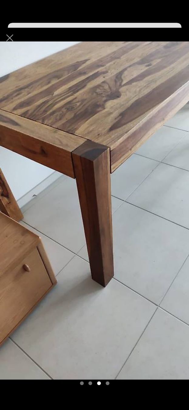 Tavoli: Massiv Holztisch / Esstisch – Usato da Saland venduto da Claud 2