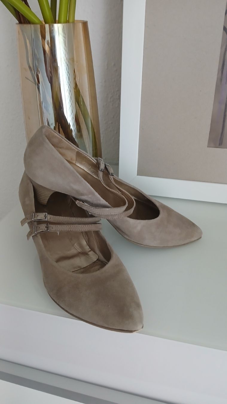 Gabor Scarpe da donna: Gabor Wildleder Schuhe Gr 7 ,401/5 – Usato da Beinwil am See venduto da Superchance 1