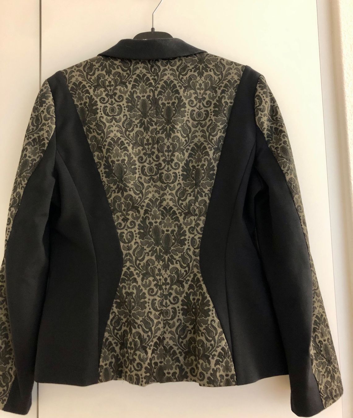 Luisa Cerano Giacche: Taillierter Blazer Luisa Cerano – Usato da Zürich venduto da rim_82zs 1