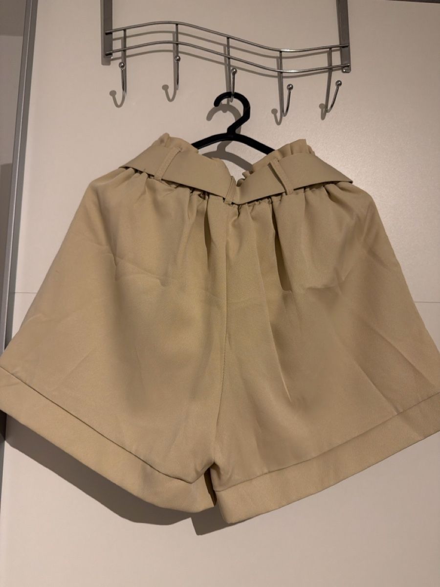 Pantaloni: Shorts mit Gürtel – Nuovo (secondo la descrizione) da Döttingen venduto da chi_8d8b