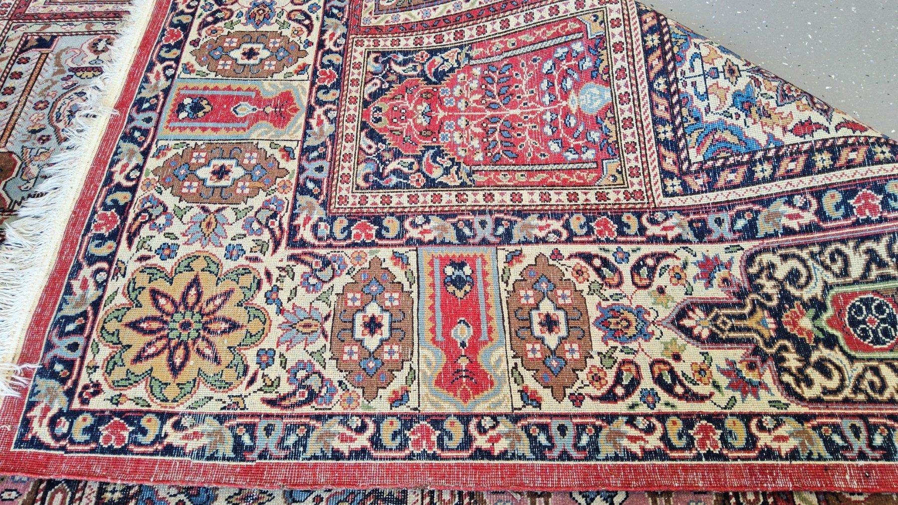 Tapis: Ancien tapis – D'occasion à Malleray par Frederic24 8