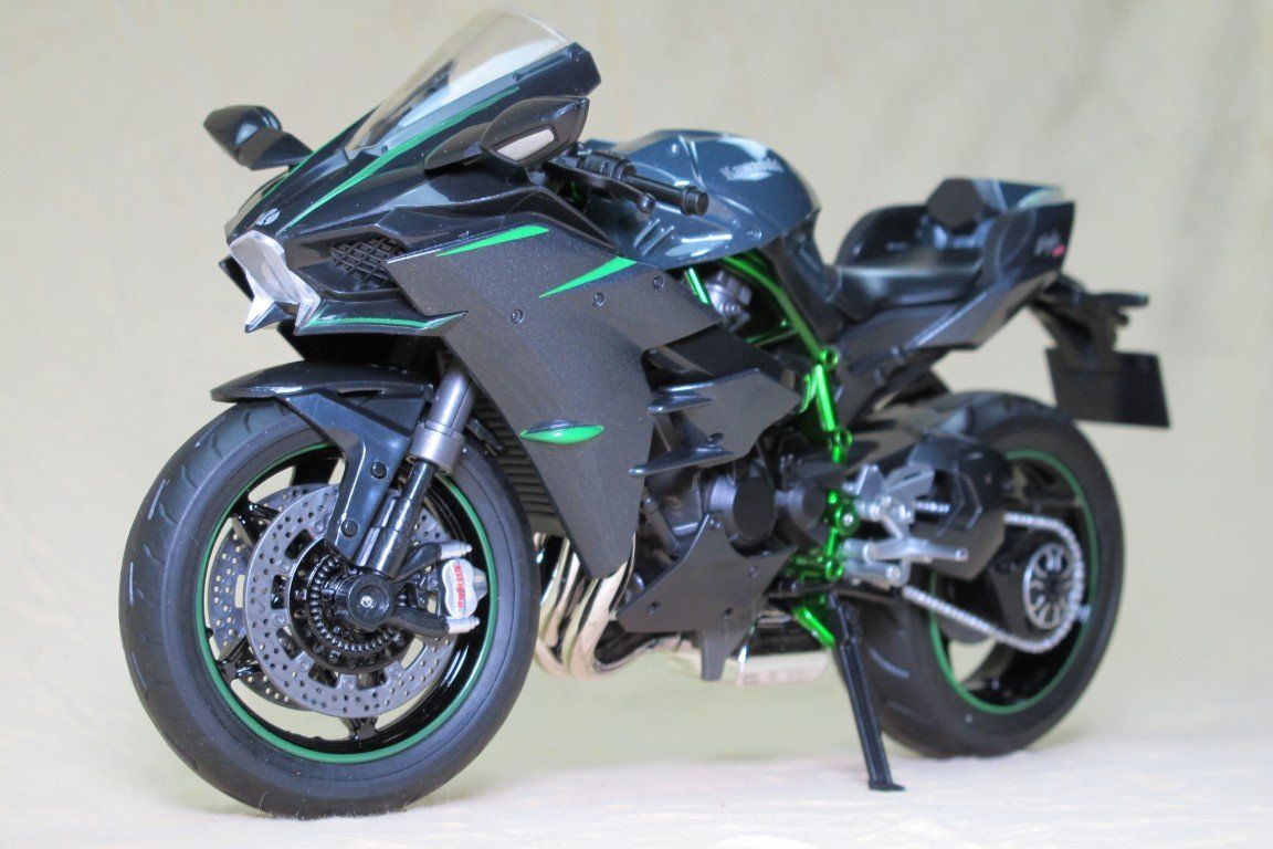 BMW Modellini d'auto: Kawasaki H2R 1000 1:9 Modell – Usato da Escholzmatt venduto da Rebikeling6182Ematt 9