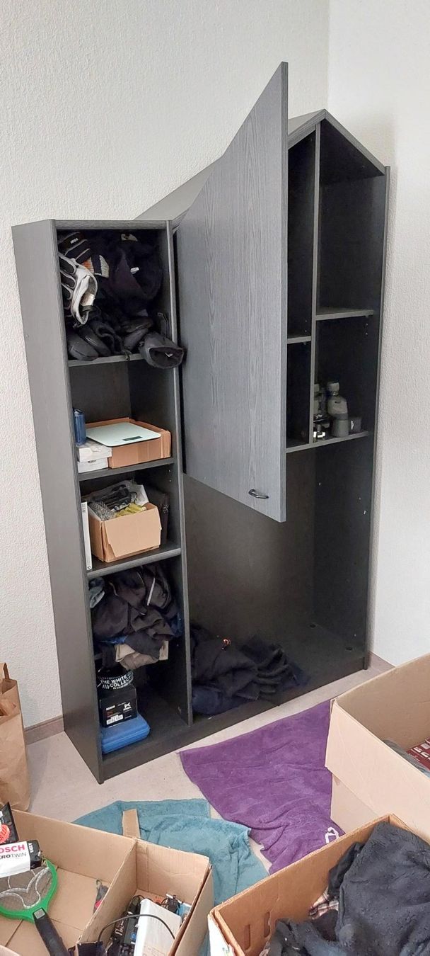 Schränke: Kinder Schrank – Gebraucht aus Horw von Zentral50 2