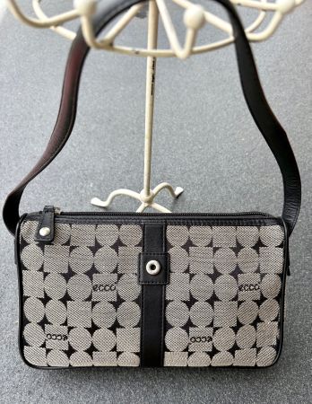 Schicke kleine Handtasche von ECCO